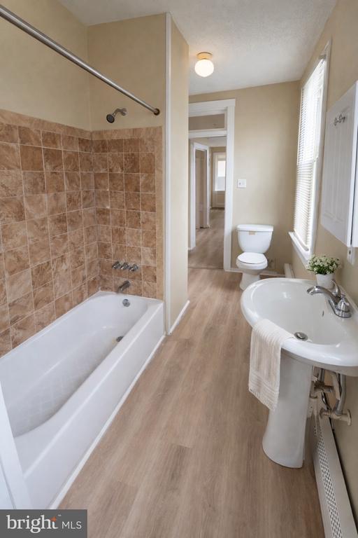 Photo - 317 E Broad St Unidad 2