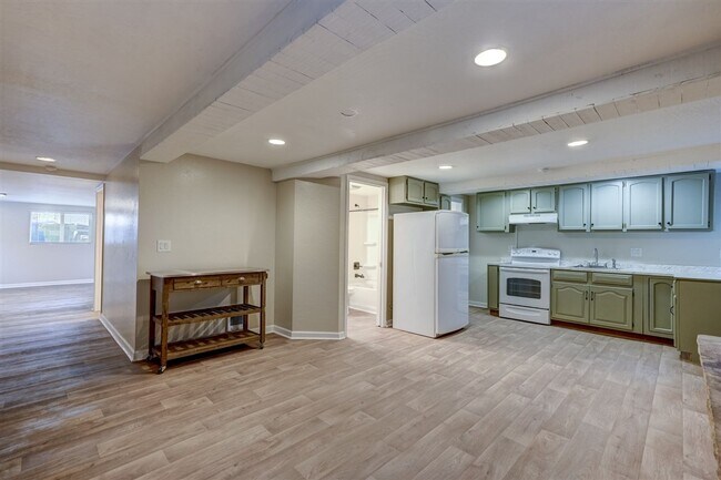 237 S Hardin St Unidad B