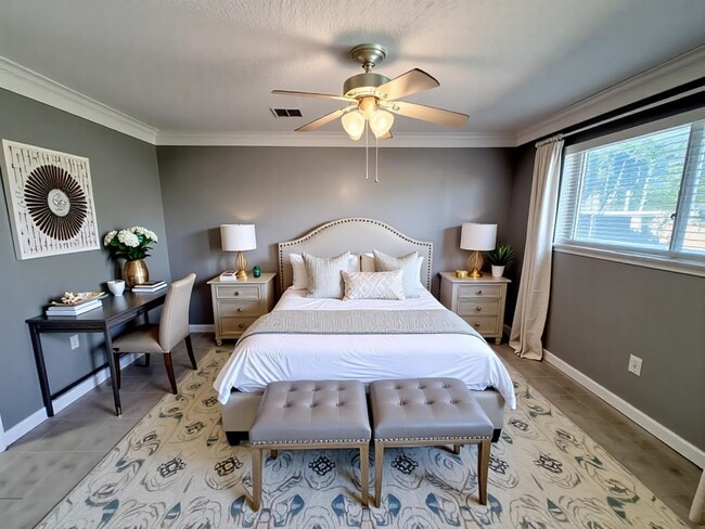 Photo - 1802 Oaklawn St