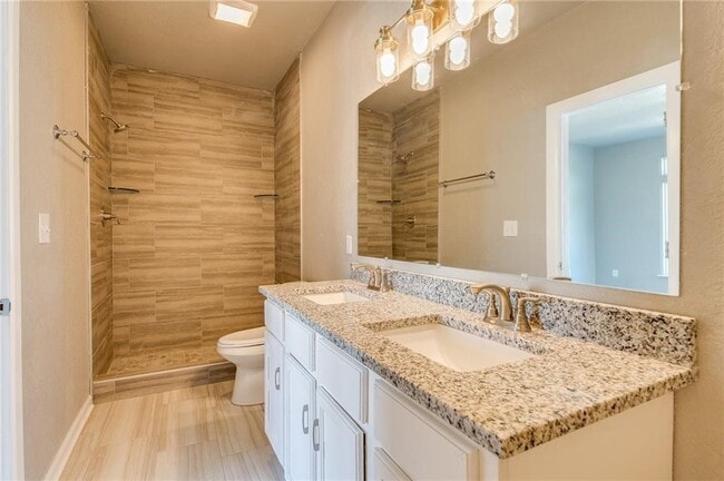 Photo - 402 E Hemlock St