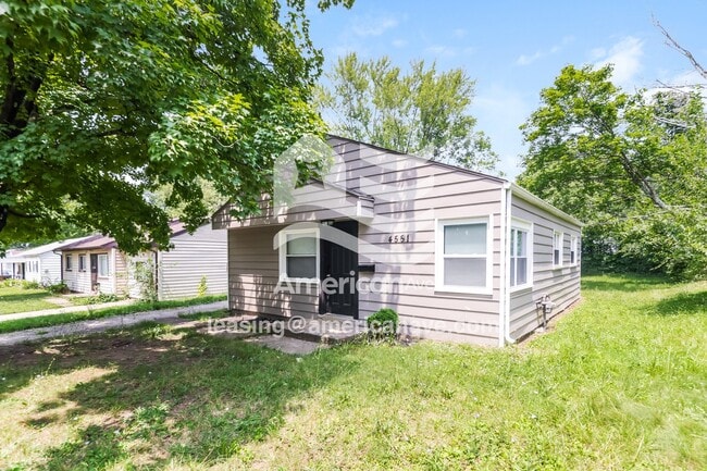 Photo - 4551 Curundu Ave