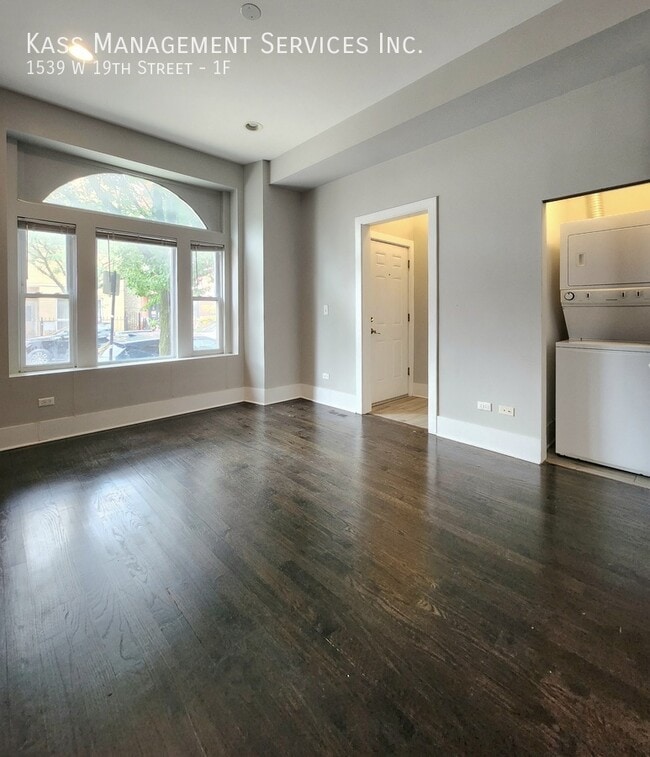 Photo - 1539 W 19th St Unit 1F