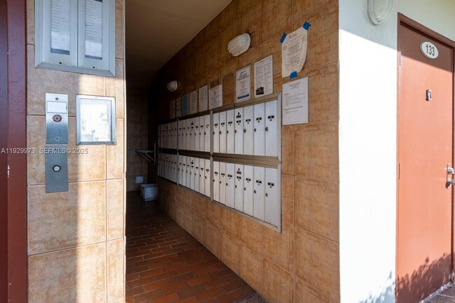 Photo - 130 Brighton Dr Unidad D