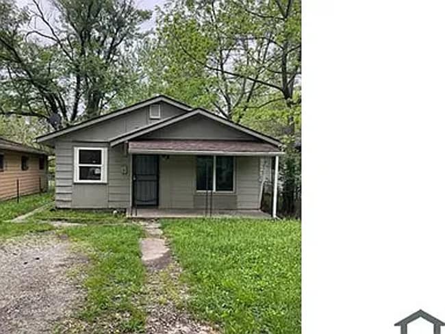 Building Photo - Newly Remodeled 4bed/1 bath Total Electric Home