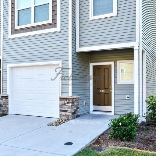 Photo - 100 Bluet Ln