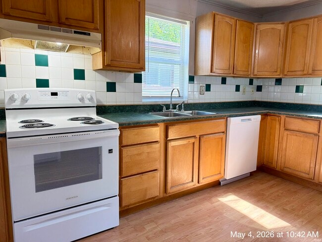 Photo - 1410 N Jay St