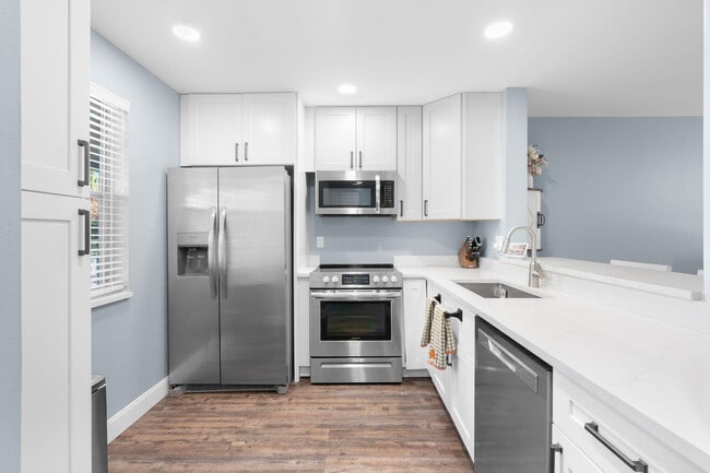 Building Photo - 8800 Royal Palm Blvd Unit 204-1