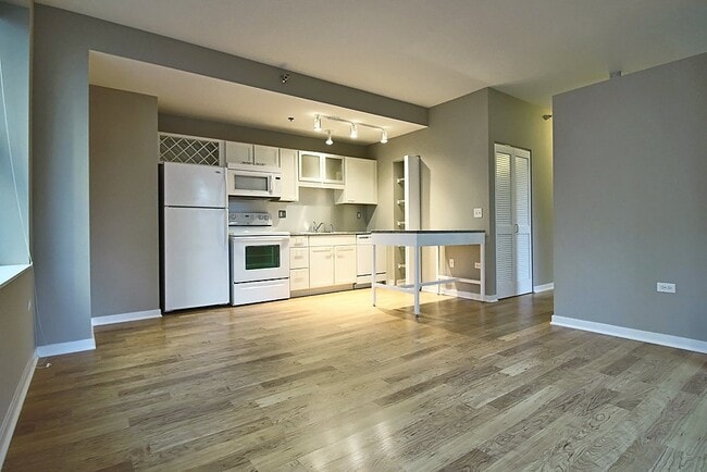 177 W Randolph St