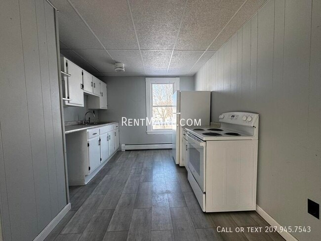 Building Photo - 17 Edwards St Unit 2