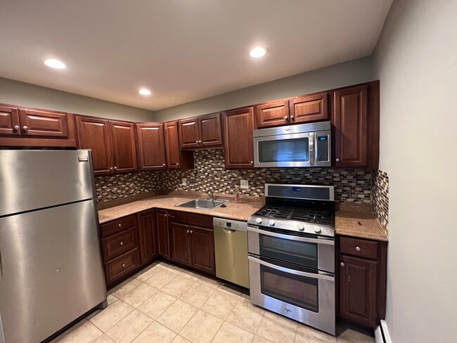 Photo - 151 Burmont Rd Apartamentos Unidad 1st Floor