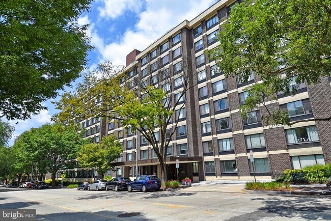 Building Photo - 2501 Calvert St NW Unit 605 Rental
