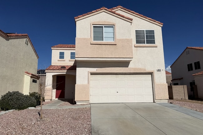 Building Photo - BEAUTIFUL 4 BEDROOM, 2.5 BATH HOME