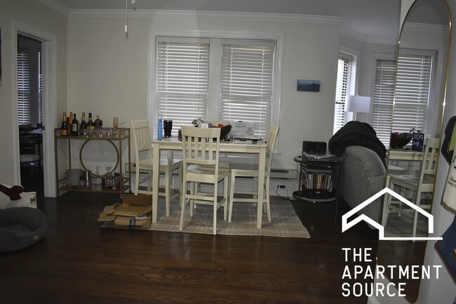 Photo - 3839 N Greenview Ave Unit 1W