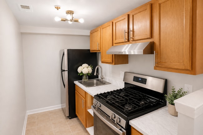 Building Photo - 2472 Alabama Ave SE Unit B2