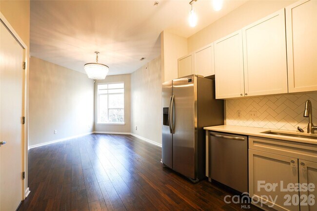 Photo - 2125 Southend Dr Unit 243