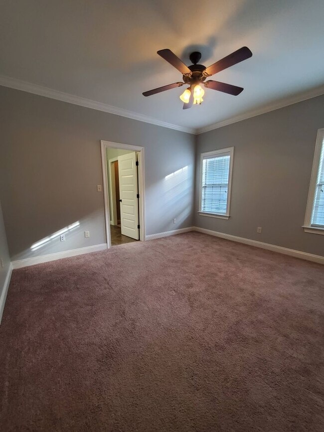 Photo - Modern Elegance in the Vineyards: 3-Bedroom Home with Granite Countertops, Wood Floors, and Priva...