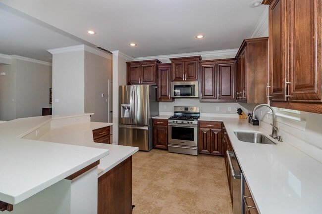 Photo - 405 Claystone Rd