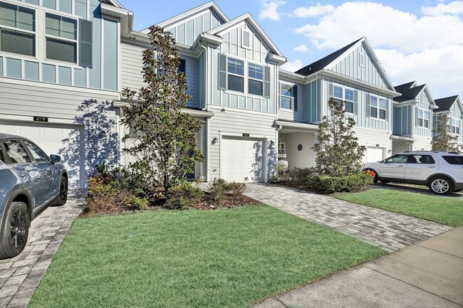 Photo - 3 bedroom/ 2.5 bath townhome in Beachwalk!