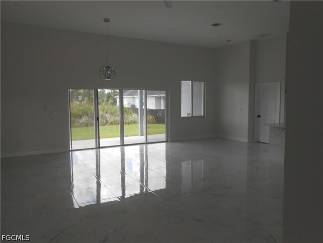 Photo - 2809 55th St W