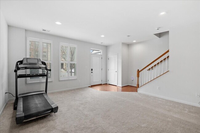 Photo - Stunning Luxury Townhome for Rent in Westmoore!