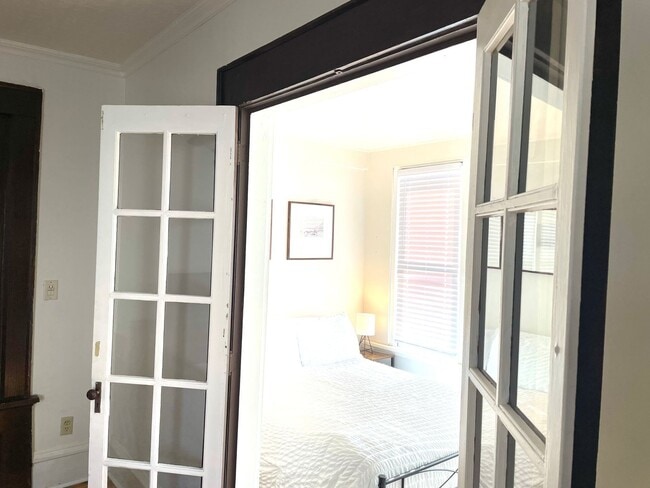 626 W Olin Ave Unit 1