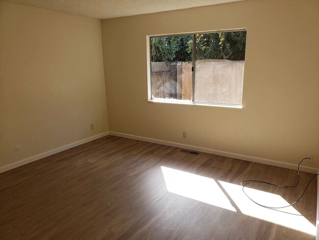 Photo - 1531-1533 Downing Avenue Unit 1533 Downing Avenue