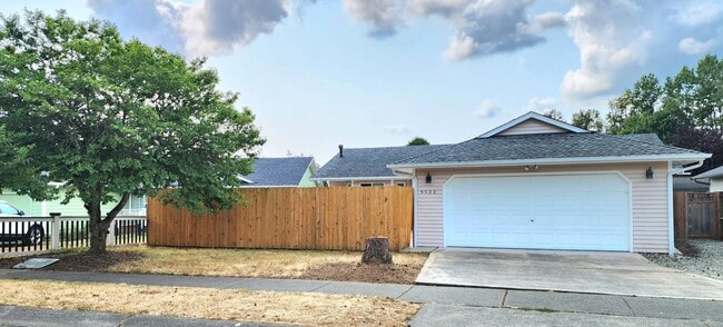 Building Photo - Marysville 3 Bedroom Home