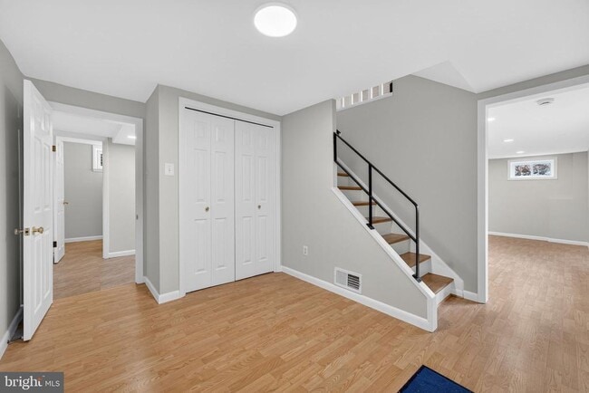 Photo - 7507 Murillo St