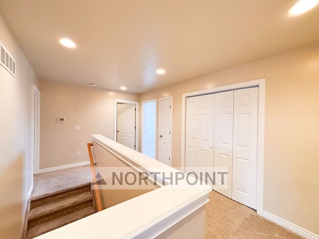 Photo - 3 Bed 2.5 Bath Townhome