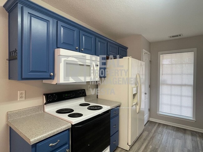 Photo - 109 Barley Pl