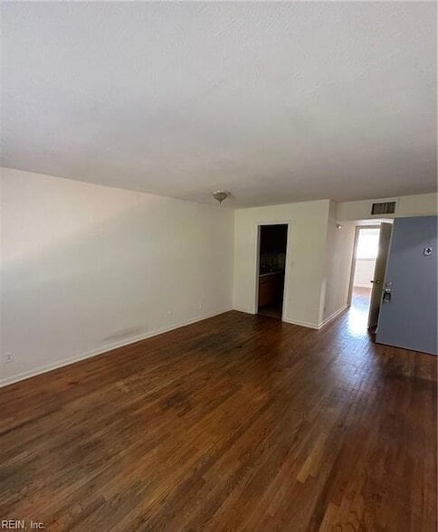 Photo - 1063 W 48th St Unit C4