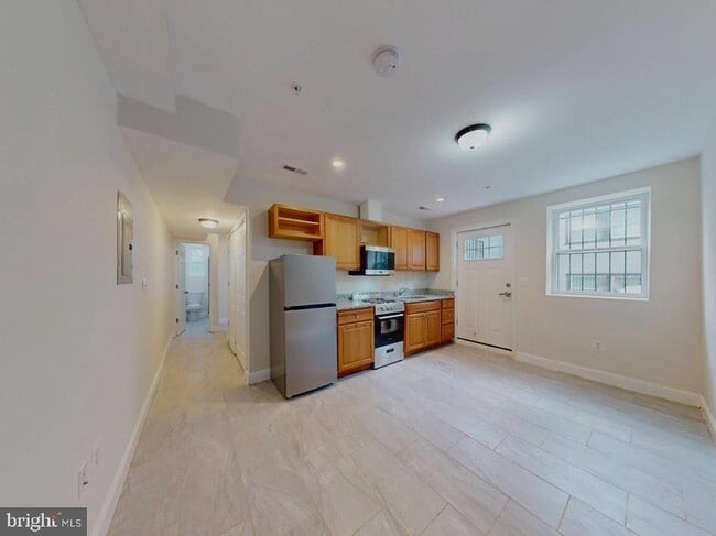 Photo - 4230 6th St SE Unit 2