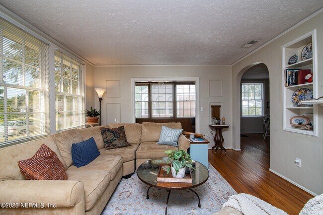 Photo - 1007 S Shores Rd