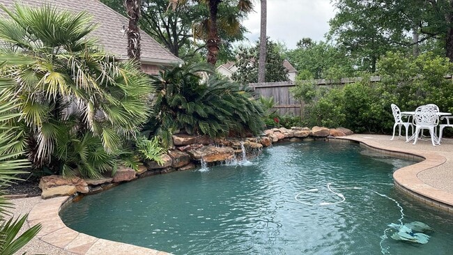 Photo - 10 Acorn Cluster Ct