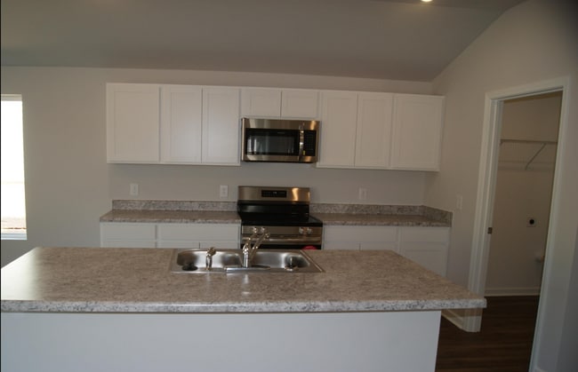 Photo - 514 Antler Wy