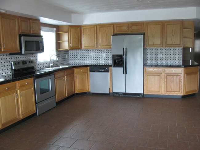 KITCHEN - 1561 W Southern Ave Unit Apt 2