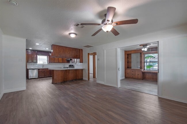 Photo - 5206 Avenue M