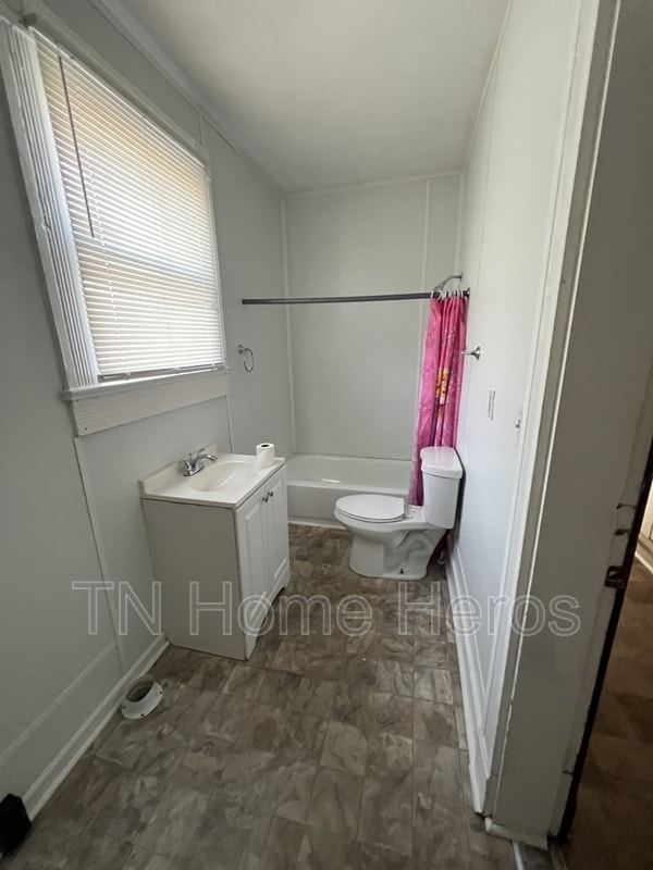 Photo - 2509 Parkview Ave