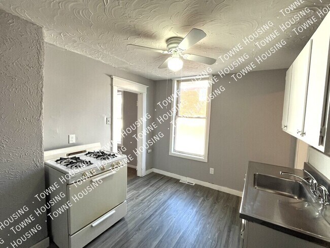 Photo - 114 Huetter Ave Unidad 2