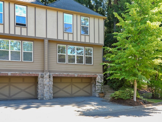 Photo - Pristine Spacious 3 Bedroom Lake Oswego Townhome | Skylights, High Ceilings, and Mt. Park Trails ...
