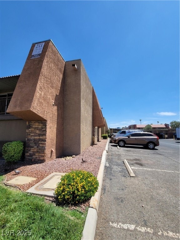 Photo - 5121 River Glen Dr Unit 143