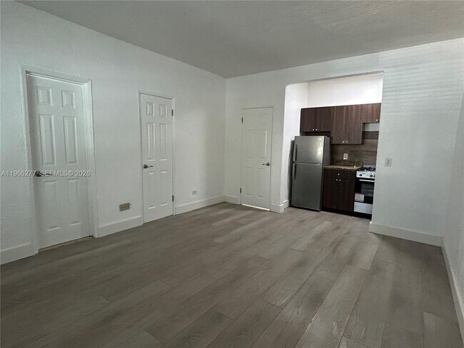 Photo - 1007 Pennsylvania Ave Unit 14