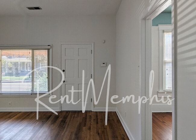 Photo - 2096 Nelson Ave