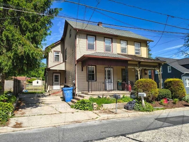Building Photo - 639 Washington St