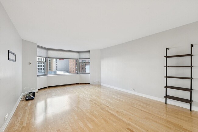 Photo - 535 N Michigan Ave Unidad 712