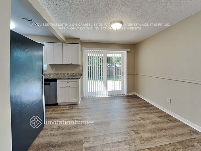 Photo - 8822 91st St N