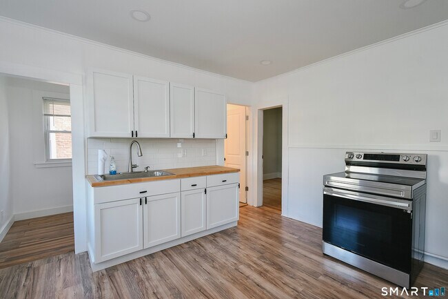 22 Kelley St Unit First Floor