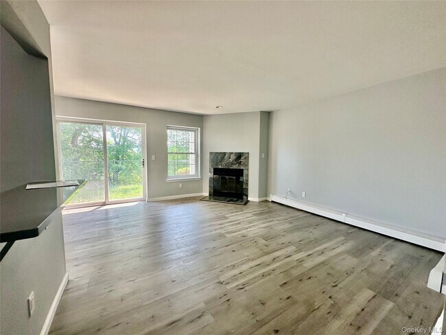 Photo - 25 Lexington Hills Rd Unit 8
