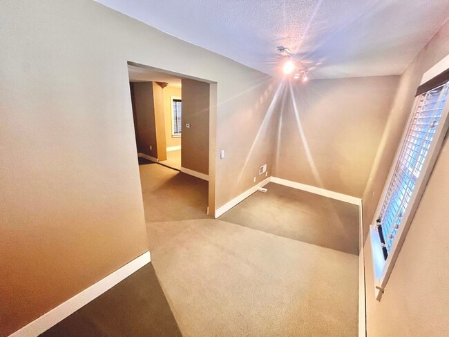 Photo - 424/424A, 424B W. Washington Street Unidad 424B (Back House)