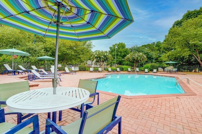 Grove at Stonebrook Apartments and Townhomes